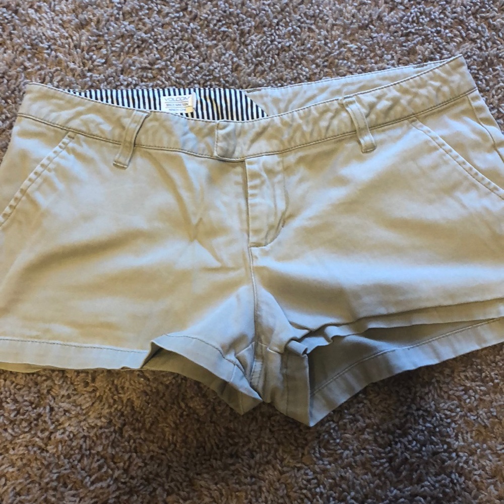 Volcom Khaki shorts